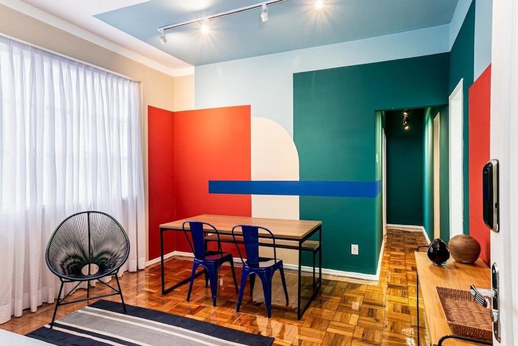 Gloria Art & Design - 2qts Com Vaga